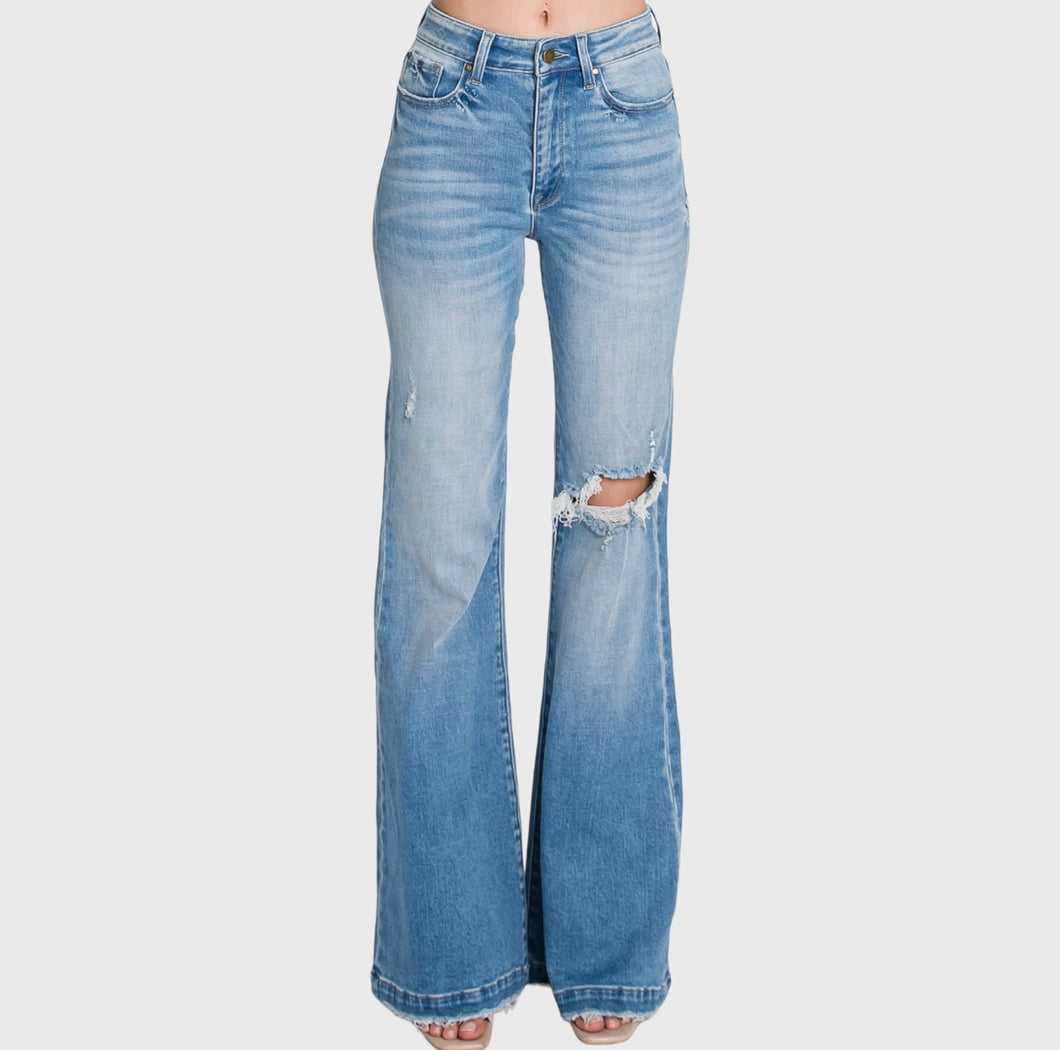 Petra High Rise Distressed Jean