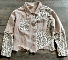 Load image into Gallery viewer, Tan Leopard Jacket